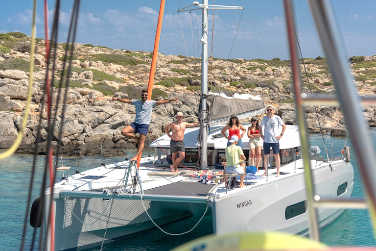 Heraklion: Full-Day Catamaran Cruise With Meal and Drinks