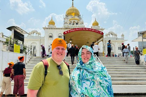 Delhi: Guided Shopping Tour Experience with Female Expert Exclusive Full-Day Shopping Tour with Female Expert Guide