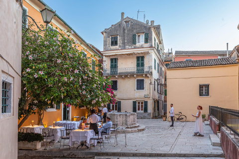 Passeggiata e gusto a Corfù: Tour a piedi con il Meze greco