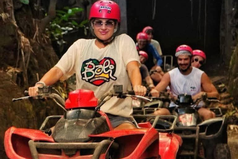 Ubud: tour in quad, rafting e piscina a sfioroTour in quad tandem, rafting e piscina a sfioro