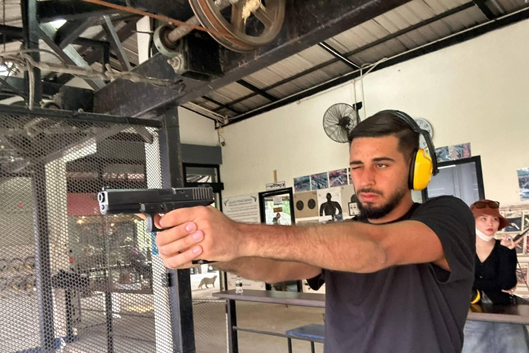 Krabi shooting range (9mm GLOCK17 10 bullet)