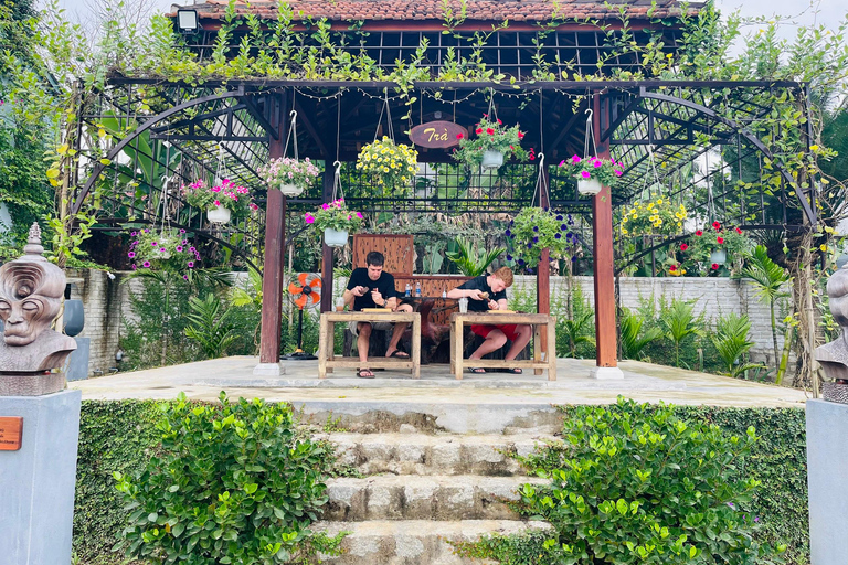 Hoi An: Clase de 3 horas de talla en madera con un artista local