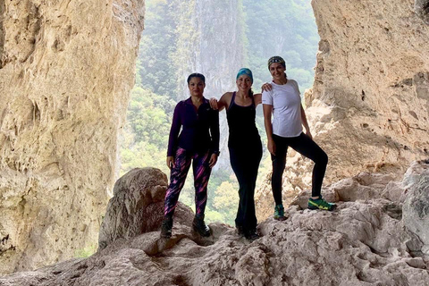 Monterrey : Profitez d&#039;une eau rafraîchissante en traversant le Cerro Agujerado.