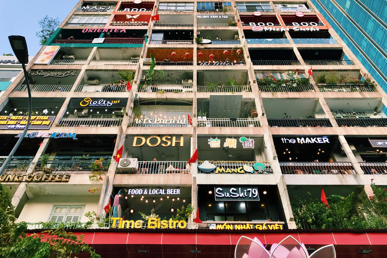 Ho Chi Minh City: Iconic Apartments Walking TourPrivate Tour (Japanese)