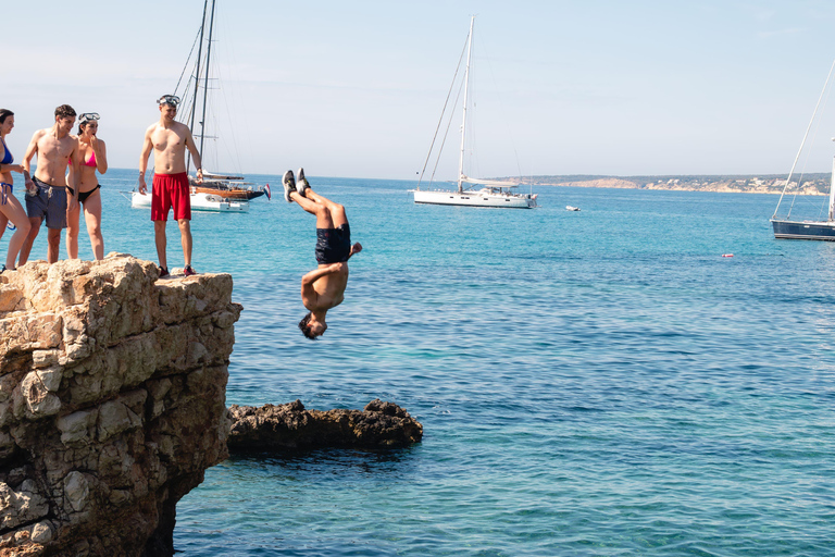 Palma de Mallorca: SmallGroup Tour by Locals in Hidden Coves