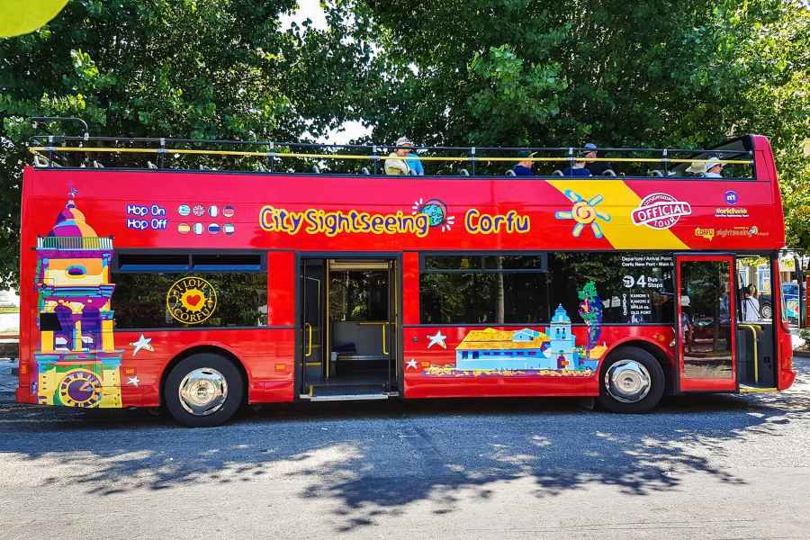 Korfu: Stadtbesichtigung Hop-On/Hop-Off-Bustour. Foto: GetYourGuide
