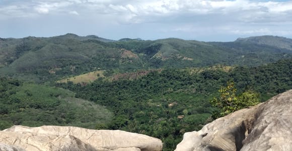 Ella: All-Inclusive Diyaluma and Ravana Waterfalls Day Tour