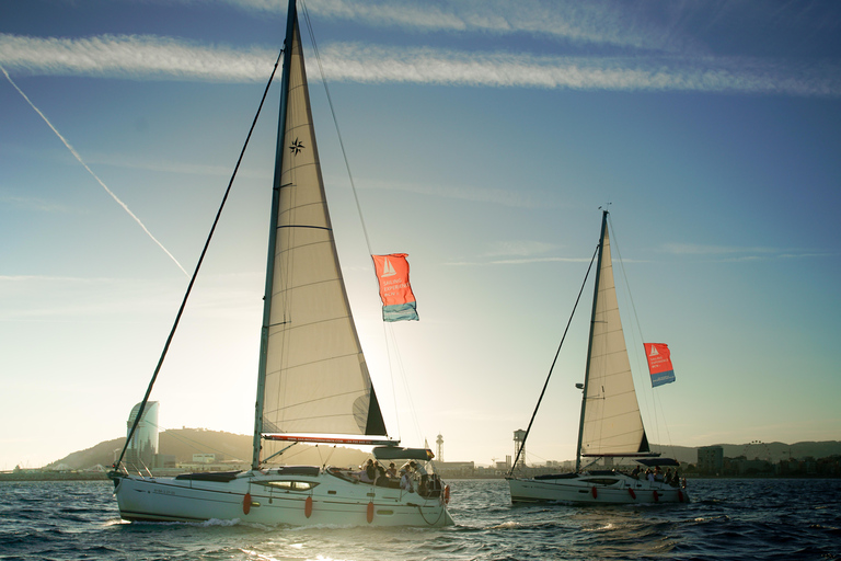 Barcelona: Sunset Sailing Tour mit Tapas und Open BarSegelerlebnis bei Sonnenuntergang mit Live-Saxofonmusik