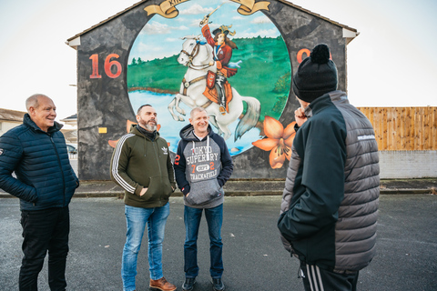 Belfast: tour privado de 1,5 horas por los murales de la ciudad