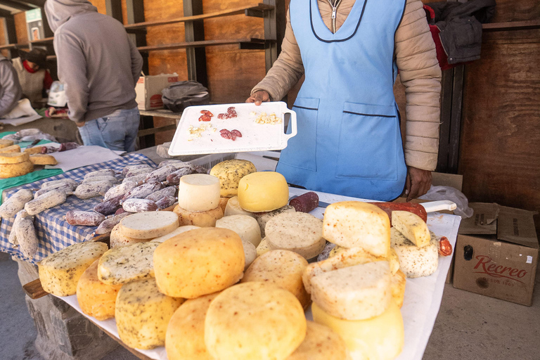 Cachi: Ruta Escénica y Experiencia Local desde Salta