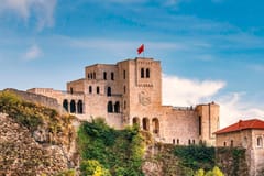 Tagestour zur Burg von Kruja & zum Alten Basar mit Hotelabholung