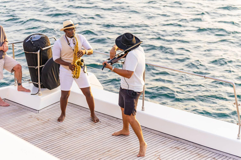 Caracasbaai: All-Inclusive feest bij zonsondergang op luxe catamaran