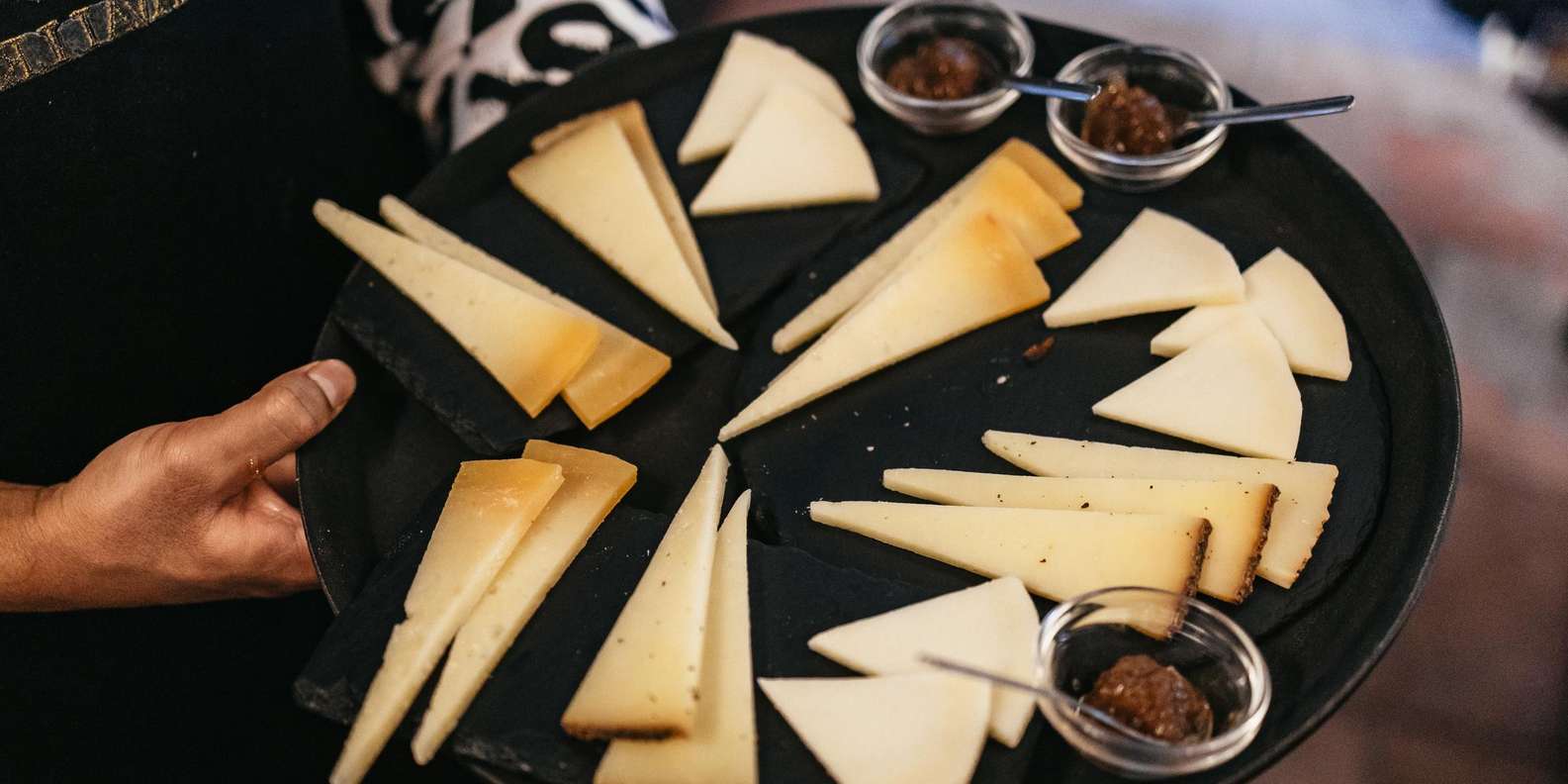Palermo: Wine Tasting with Snacks at Bottega Monteleone