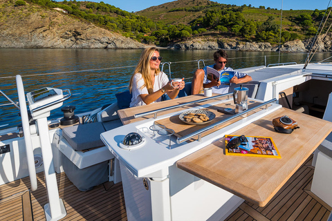 Santorini: Luxury Private Sailing Cruise Experience Evening Cruise