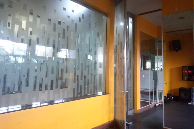 Kampala: Zumba Fitness Dance Class with Local Instructor