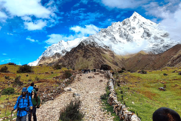 From Cusco: Transportation/Bus to Soraypampa with Breakfast Private shuttle service to Soraypampa