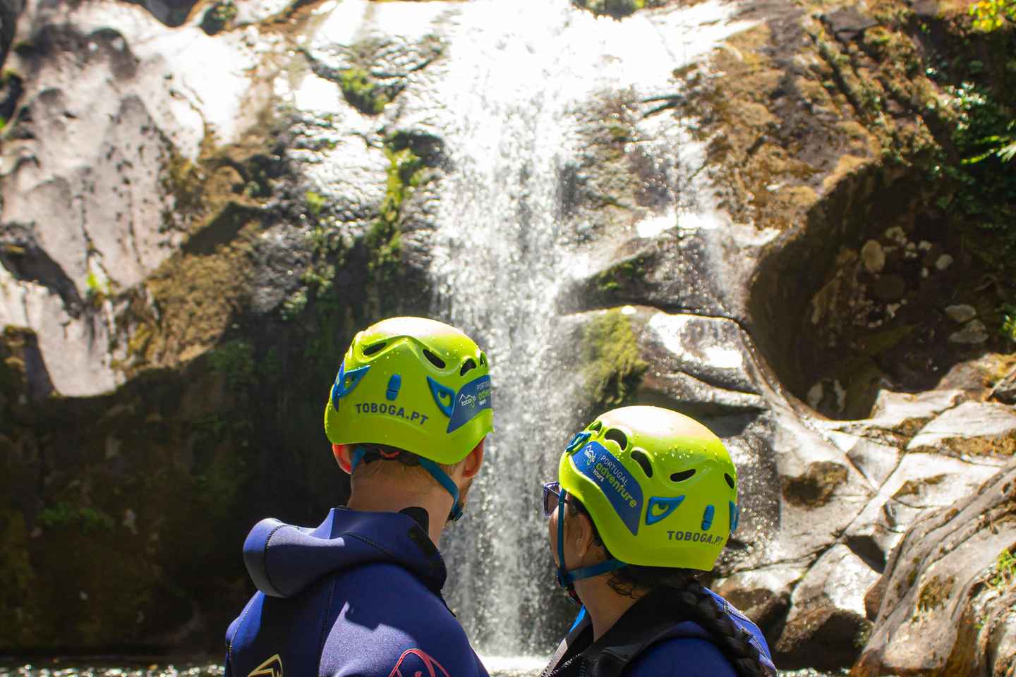 Aventura de barranquismo en el Parque Nacional Peneda-Gerês, Portugal