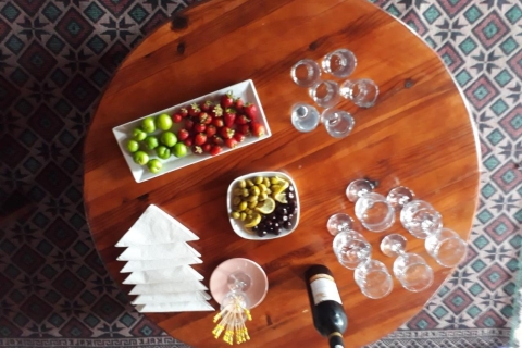 Olivenverkostung & rustikales Mittagessen im LandhausOlivenverkostung & rustikales Mittagessen im Village House