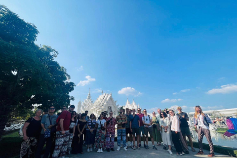 Chiang Mai> Chiang Rai Temples(White/Red/Blue) Day Tour