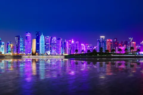 Doha Night Tour & Dhow Boat Cruise mit Transfers