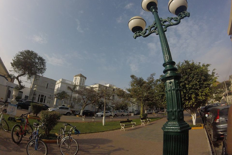 Lima Bike Tour in Miraflores and Barranco