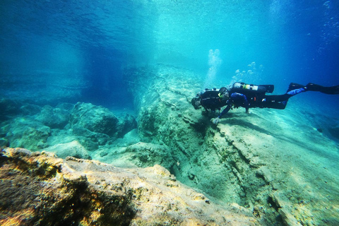 Zakynthos: Scuba Diving Experience with Underwater Photos Double dive discover scuba diving course