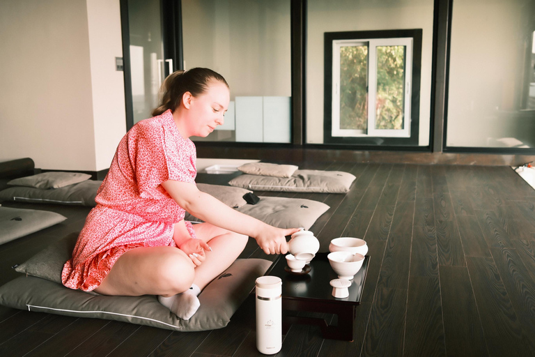 Jeju: Tea Meditation in a temple with Head Monk