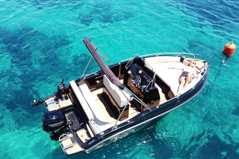 Mykonos: Private Cruise with Drinks and Skipper