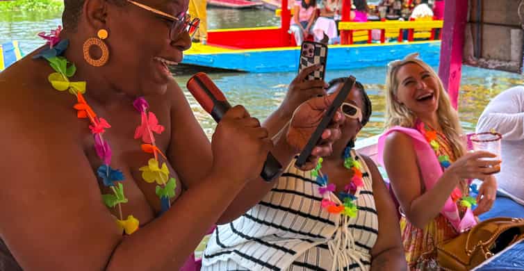 Mexico City: Xochimilco Boat Party with Unlimited Drinks photo 7