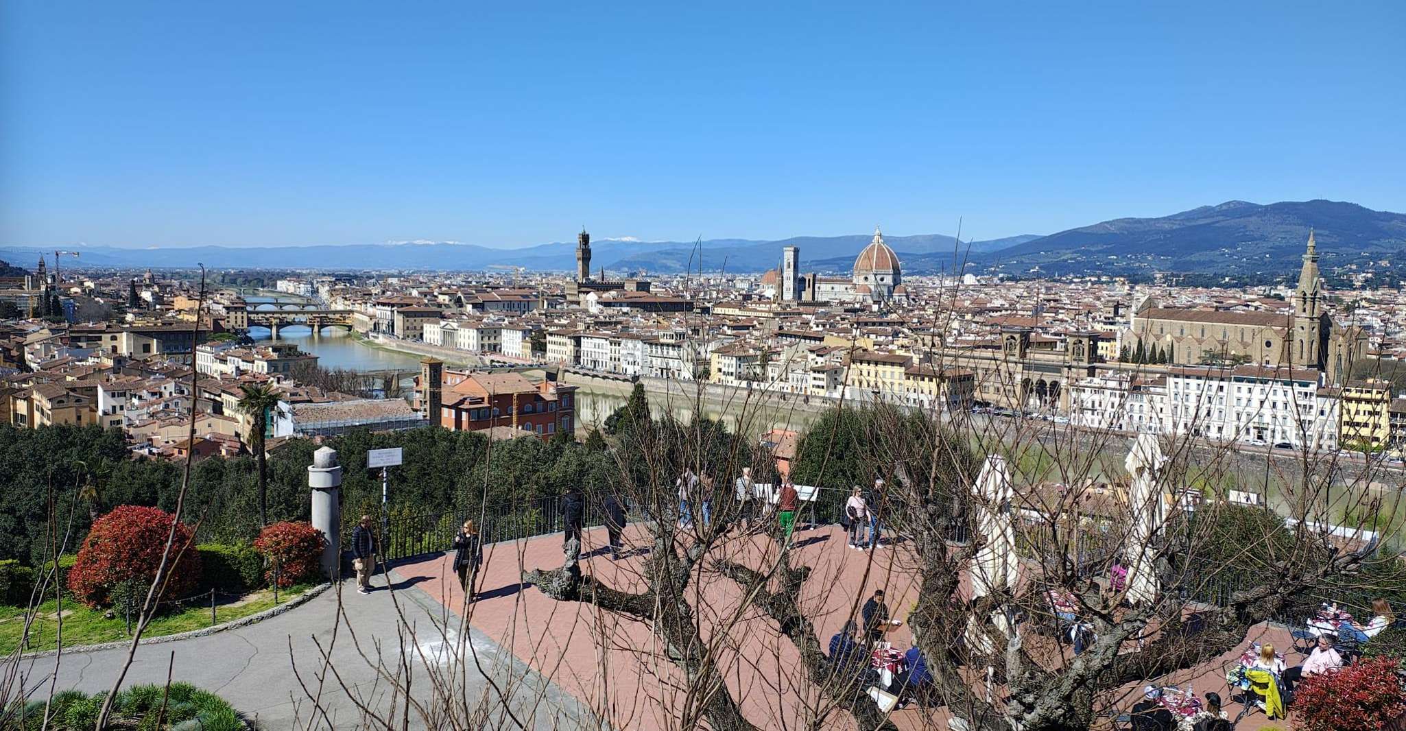 Florence: Michelangelo Hill Panoramic Tour with Food Tasting