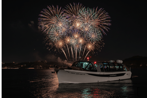 New Year’s Eve Luxury Boat – DJ, Buffet & Open Bar