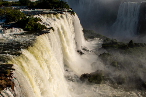 Iguazu-Wasserfälle: Premium 1-Tages-Tour auf der brasilianischen und argentinischen Seite