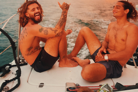 Naviguer sur un catamaran est une aventure amusanteNaviguer sur un catamaran : une aventure agréable