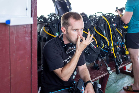 Cham Islands: Scuba Diving Experience with 2 Divemaster Opts PADI Scuba + Snorkeling (1 Dive + 1 Snorkel)