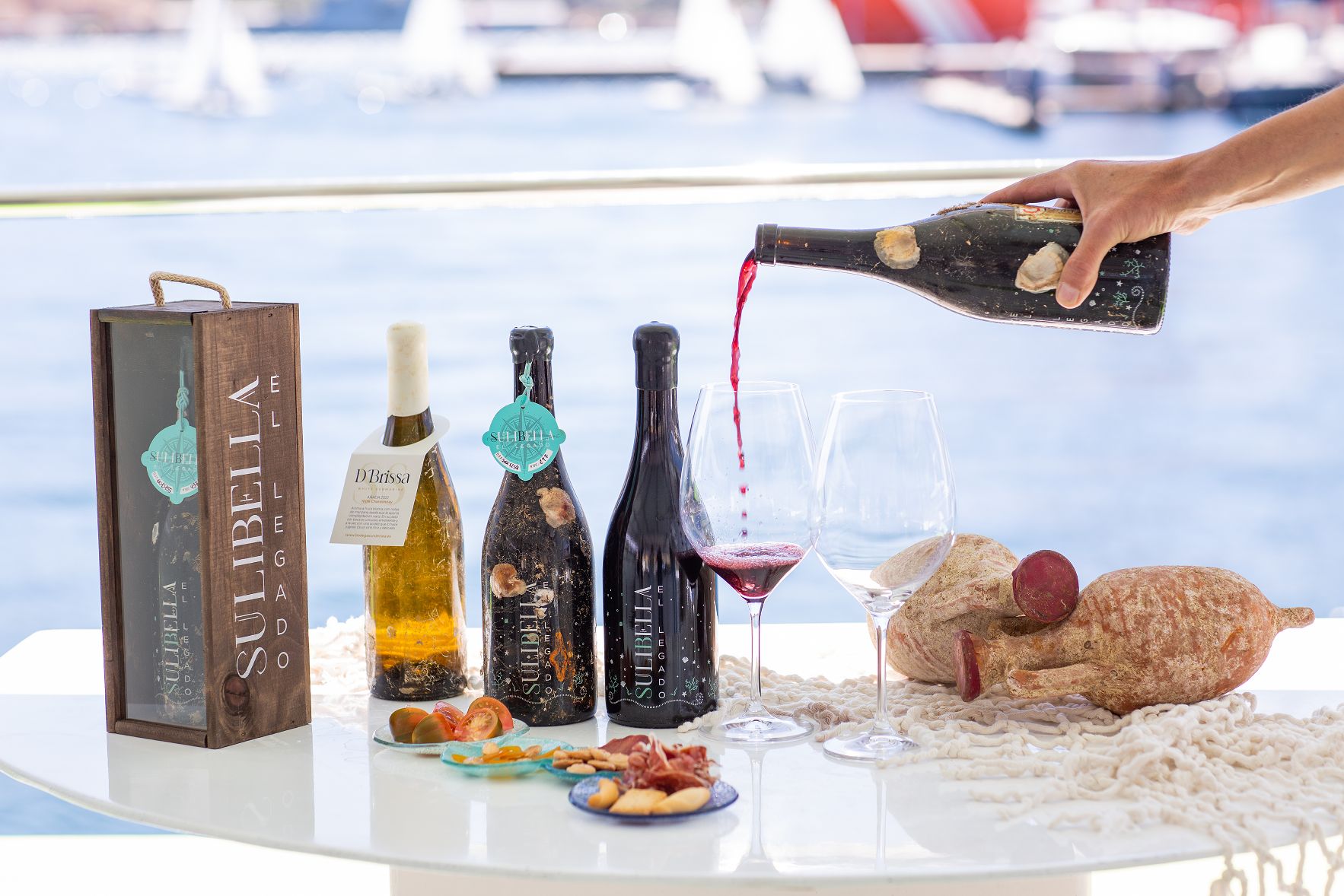 Cartagena: Undersea Tour, Unterwasser-Weinprobe mit lokaler Speisenbegleitung an Bord