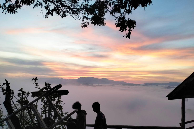 Khao Lak: Hav av dimma på kullen &amp; soluppgång vid Khao Khai Nui