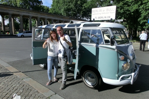 Berlijn: privé sightseeingtour in iconische oldtimer VW-bus