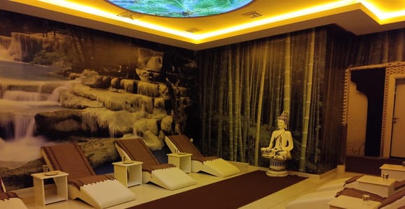 Alanya: Türkisches Badeerlebnis mit Massage und Weinoption