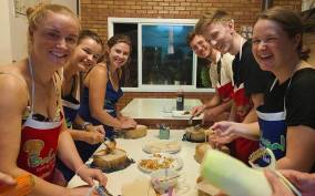 Chiang Mai: Evening Cooking Class and Local Market Visit