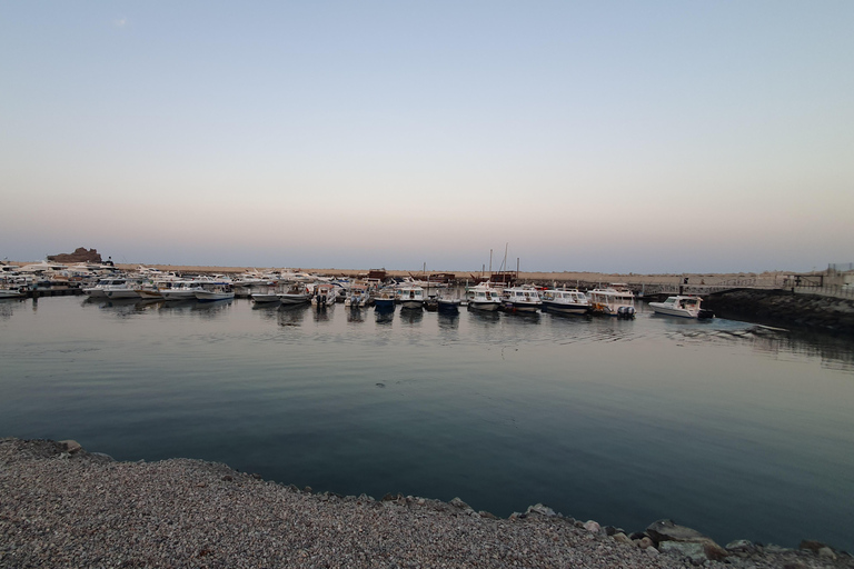 Muscat: InterContinental Beach Relax Tour with Snacks