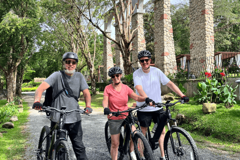 Private Guided E-bike Tour: Discovering El Valle de Anton