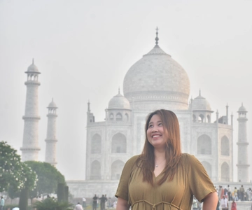 From Delhi: Taj Mahal & Agra Tour by Gatimaan Express Train
