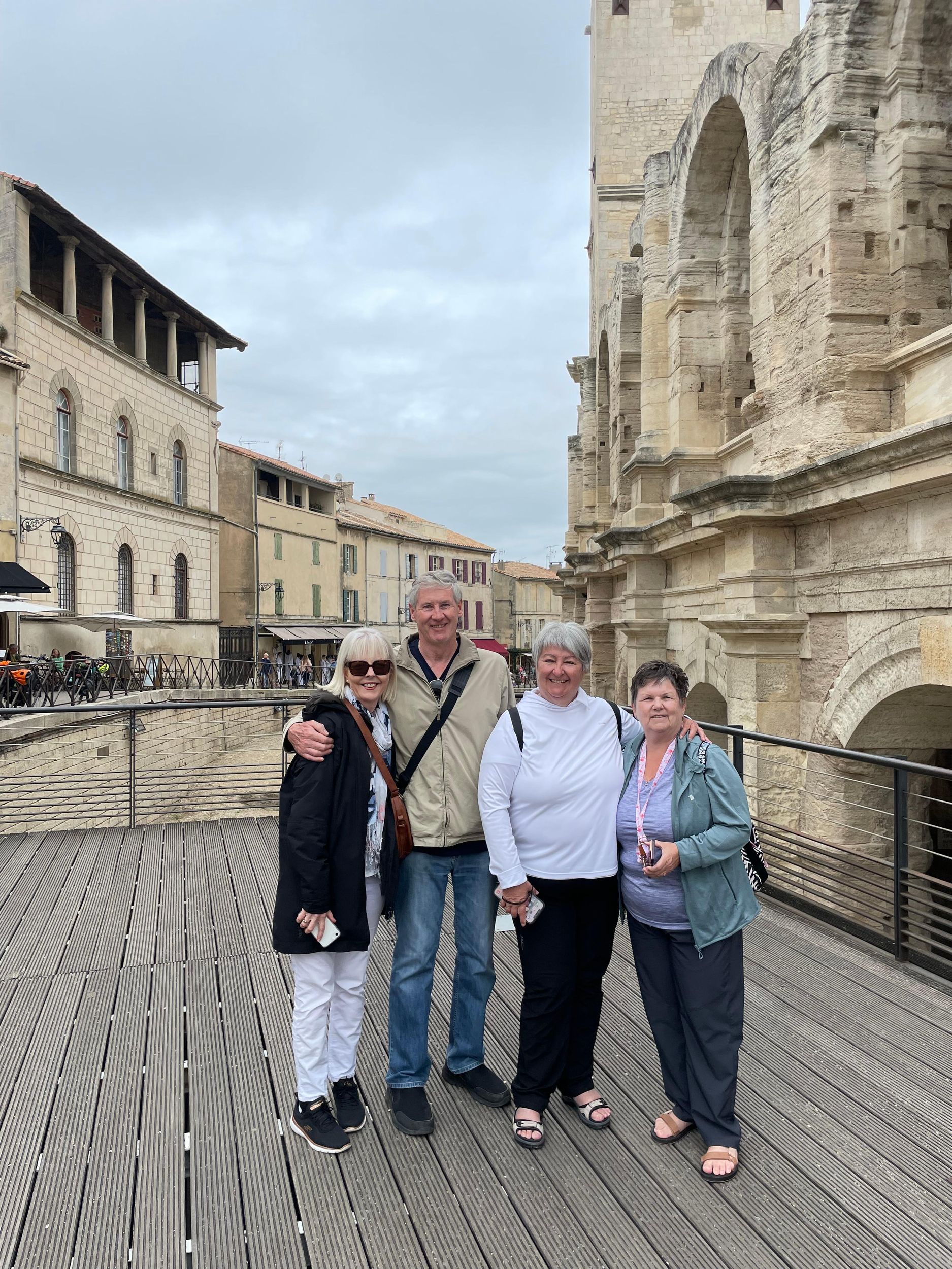 Ab Aix-en-Provence: Tour Arles, Les Baux und Avignon