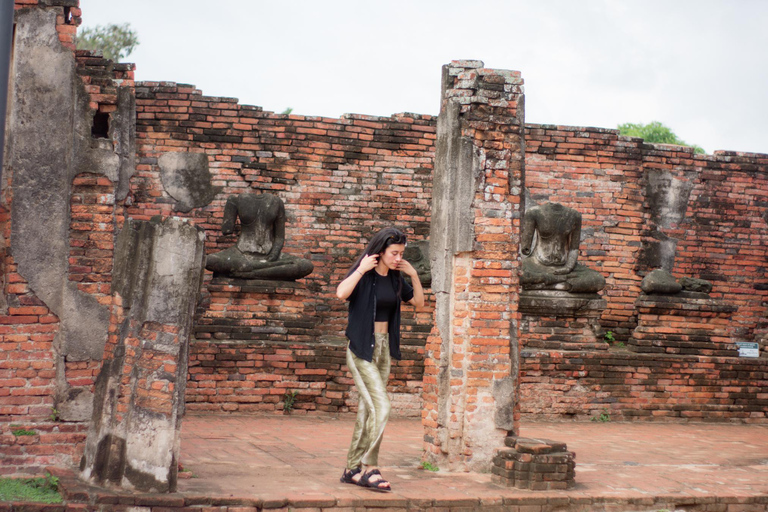 Desde Bangkok: tour económico por lo más destacado de AyutthayaLa antigua plaza Siam