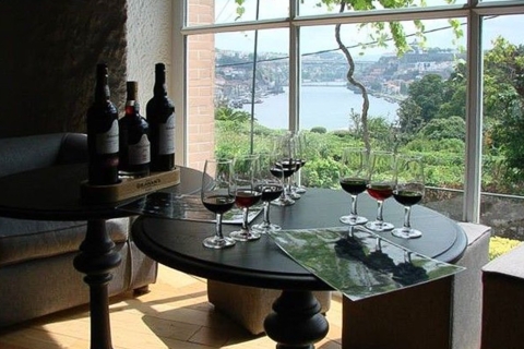 Porto Ville Plein Jour Minibus Tour, déjeuner et dégustation de vinTour avec Point de Rencontre