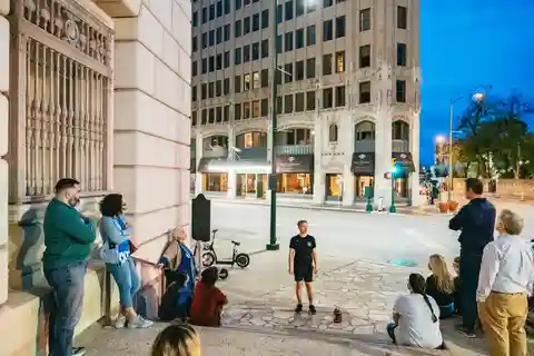 San Antonio: Ghosts and Dark History Guided Walking Tour