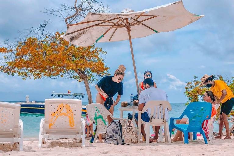 Carthagène : excursion de 4 îles + Plancton + DéjeunerCarthagène : excursion d'une journée sur 4 îles + Plancton + Déjeuner