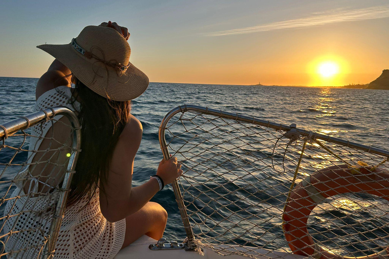 Private Boat Experience to Zahara and Trafalgar (6 hours) with Snorkeling and Appetizers Private Boat Experience to Zahara and Trafalgar (6 hours): Snorkeling and Aperitif