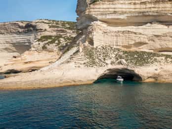 From Bonifacio: Lavezzi Islands Half-Day Boat Tour