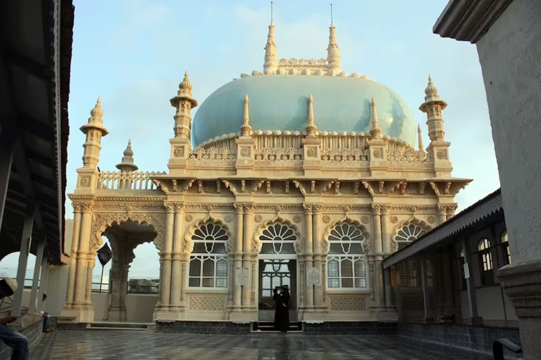 من مومباي: جولة لمدة يومين في تاج محل وأغرة ودلهي مع رحلة طيرانجولة مع مرشد محترف فقط.